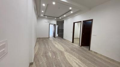 Living Room Image of 1050 Sq.ft 4 BHK Apartment / Flat for sale in Sector 5 Rohini New Delhi for Rs. 10000000