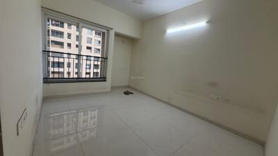 Bedroom Image of 720 Sq.ft 2 BHK Apartment / Flat for rent in Rustomjee Azziano, Thane West Thane for Rs. 44000
