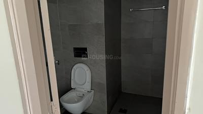 Bathroom Image of 299 Sq.ft 1 RK Studio for rent in Omaxe India Trade Centre, Alpha II Greater Noida for Rs. 25000