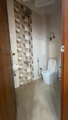 Image of 1000 Sq.ft 3 BHK Builder Floor for rent in Razapur Khurd, New Delhi for Rs. 18500