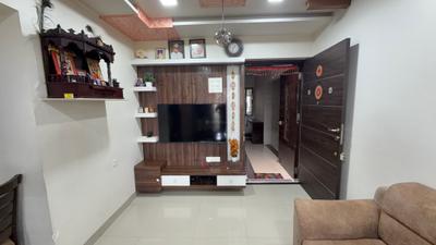 Living Room Image of 979 Sq.ft 2 BHK Apartment / Flat for sale in Haware Estate, Kasarvadavali Thane for Rs. 9500000