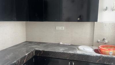 Kitchen Image of 900 Sq.ft 2 BHK Apartment / Flat for rent in Sikka Karnam Greens, Sector 143B Noida for Rs. 26000
