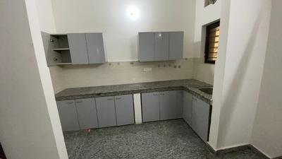 Kitchen Image of 700 Sq.ft 1 BHK Builder Floor for rent in Palam Vihar Extension Gurgaon for Rs. 16000