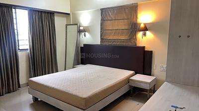 Bedroom Image of 931 Sq.ft 2 BHK Apartment / Flat for sale in Magarpatta City Iris, Magarpatta City Pune for Rs. 14500000
