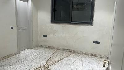 Bedroom Image of 1800 Sq.ft 3 BHK Builder Floor for sale in Model Town New Delhi for Rs. 35000000