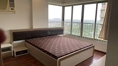 Bedroom Image of 1350 Sq.ft 2.5 BHK Apartment / Flat for rent in Adani The Meadows, Shantigram Ahmedabad for Rs. 38000