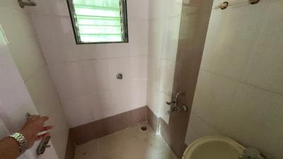 Bathroom Image of 833 Sq.ft 1.5 BHK Apartment / Flat for sale in Ulwe Navi Mumbai for Rs. 6500000