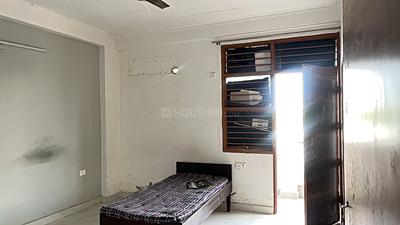 Bedroom Image of 1200 Sq.ft 3 BHK Builder Floor for rent in Palam Vihar Extension Gurgaon for Rs. 26000