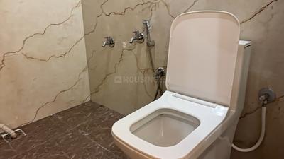Bathroom Image of 1200 Sq.ft 1 RK Independent House for rent in Varanasi Bengaluru for Rs. 6000
