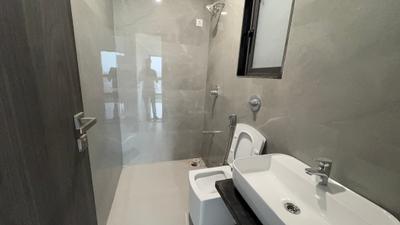Image of 800 Sq.ft 2 BHK Apartment / Flat for rent in DLH Leo Tower, Andheri West, Mumbai for Rs. 100000