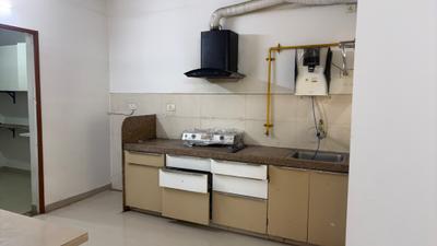 Kitchen Image of 1350 Sq.ft 3 BHK Apartment / Flat for rent in Adani The Meadows, Vaishno Devi Circle Ahmedabad for Rs. 38000