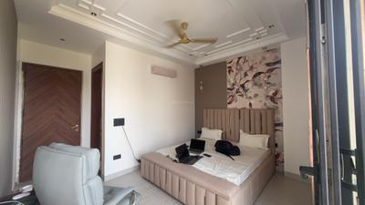 Bedroom Image of 1050 Sq.ft 3 BHK Builder Floor for sale in BPTP Green Oaks Boulevard, Sector 70A Gurgaon for Rs. 18400000