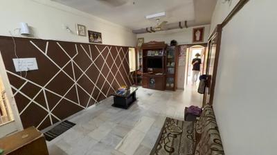 Living Room Image of 900 Sq.ft 3 BHK Apartment / Flat for sale in Shahibaug Ahmedabad for Rs. 6500000