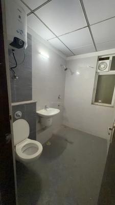 Nirala Estate II Bathroom Two 3