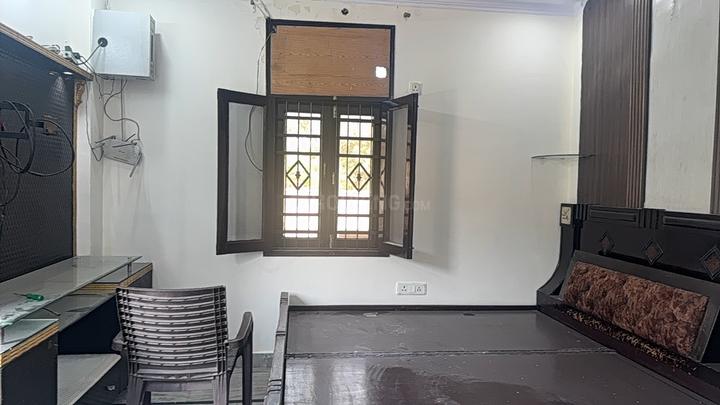 Poorvi Pitampura, Pitampura Bedroom One 1