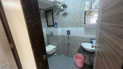 Veena Senterio Bathroom Two 4