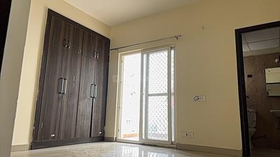 Bedroom Image of 1710 Sq.ft 4 BHK Apartment / Flat for rent in Paramount Emotions, Noida Extension Greater Noida for Rs. 26000
