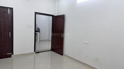 Bedroom Image of 500 Sq.ft 2 BHK Builder Floor for rent in Roberts Lines Lucknow for Rs. 15000