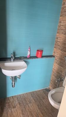 Bathroom Image of 450 Sq.ft 1 BHK Apartment / Flat for rent in Lodha Quality Home, Thane West Thane for Rs. 24000
