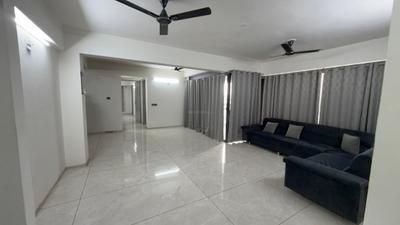 Living Room Image of 2188 Sq.ft 3 BHK Apartment / Flat for rent in Vinayak Sapphire, Sargasan Gandhinagar for Rs. 25000