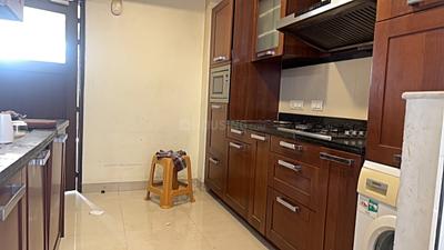Kitchen Image of 2460 Sq.ft 3 BHK Apartment / Flat for sale in Central Park Resorts, Sector 48 Gurgaon for Rs. 72500000
