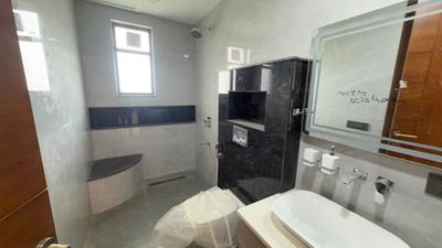 Image of 2250 Sq.ft 3 BHK Builder Floor for sale in BPTP Amstoria , Sector 102, Gurgaon for Rs. 38000000