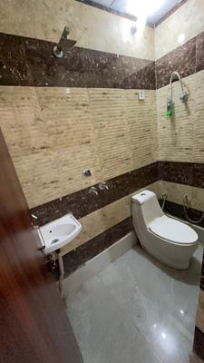 Bathroom Image of 550 Sq.ft 1 BHK Apartment / Flat for sale in Indraprashtha Yojna Ghaziabad for Rs. 1850000