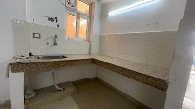 Kitchen Image of 980 Sq.ft 3 BHK Apartment / Flat for rent in ROF Amaltas, Sector 92 Gurgaon for Rs. 16000
