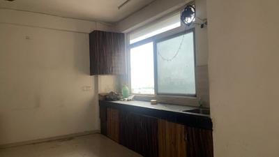 Kitchen Image of 900 Sq.ft 2 BHK Apartment / Flat for sale in Signature Global Grand IVA, Sector 103 Gurgaon for Rs. 6450000