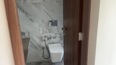 Image of 1800 Sq.ft 3 BHK Apartment / Flat for sale in Juhu, Mumbai for Rs. 73500000