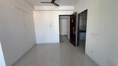 Living Room Image of 900 Sq.ft 2 BHK Apartment / Flat for rent in L And T Seawoods Residences, Seawoods Navi Mumbai for Rs. 80000