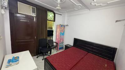 Bedroom Image of 550 Sq.ft 1 BHK Builder Floor for rent in Patel Nagar New Delhi for Rs. 21500