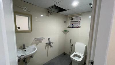 Bathroom Image of 600 Sq.ft 1 BHK Builder Floor for rent in HSR Layout Bengaluru for Rs. 25000
