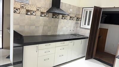 5 BHK Flat
