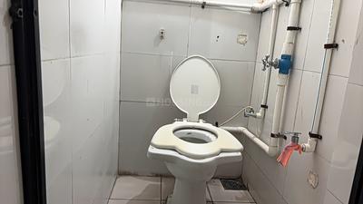 Bathroom Image of 510 Sq.ft 1 BHK Apartment / Flat for sale in Kunj Ratnakunj Heights, Waghodia Road Vadodara for Rs. 1900000