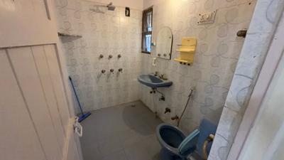 Image of 1500 Sq.ft 3 BHK Apartment / Flat for rent in Metroview Apartment, Sector 13 Dwarka, New Delhi for Rs. 38000