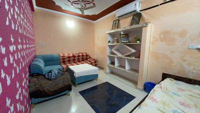 Bedroom Image of 2500 Sq.ft 6 BHK Independent House for sale in Gayatri Nagar Gwalior for Rs. 6200000
