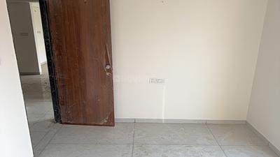Image of 1250 Sq.ft 2 BHK Apartment / Flat for rent in Shreeji Skyline 2, New Maninagar, Ahmedabad for Rs. 14000