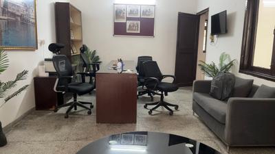Living Room Image of 1400 Sq.ft 3 BHK Independent House for sale in DLF Phase 1 Gurgaon for Rs. 80000000