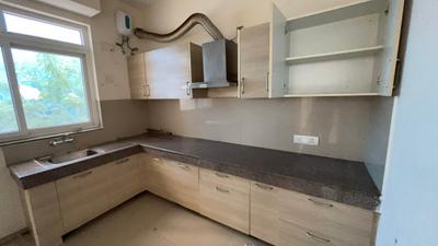 Kitchen Image of 1850 Sq.ft 3 BHK Builder Floor for rent in Emaar Emerald Hill, Sector 65 Gurgaon for Rs. 51000