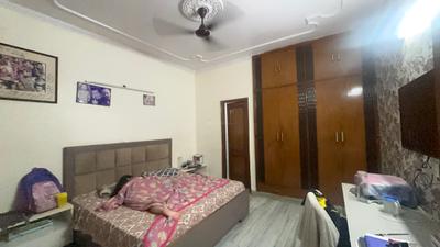 Bedroom Image of 1800 Sq.ft 3 BHK Builder Floor for sale in Paschim Vihar New Delhi for Rs. 21500000
