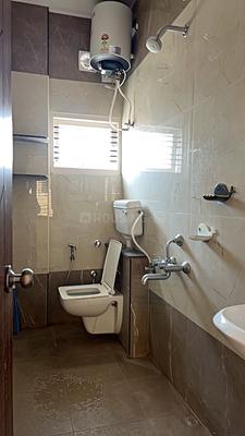 Image of 2400 Sq.ft 2 BHK Apartment / Flat for rent in JP Nagar, Bengaluru for Rs. 40000
