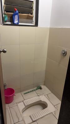 Bathroom Image of 720 Sq.ft 1 BHK Apartment / Flat for rent in Garve Golden Treasures, Punawale Pune for Rs. 17000