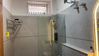 Bathroom Image of 1500 Sq.ft 1 BHK Builder Floor for rent in Scheme No 114 Indore for Rs. 25000