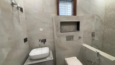 Image of 1900 Sq.ft 4 BHK Apartment / Flat for sale in Sector 4 Rohini, New Delhi for Rs. 16500000