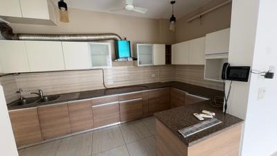 Kitchen Image of 1827 Sq.ft 3 BHK Apartment / Flat for rent in ABA Cleo County, Sector 121 Noida for Rs. 66000