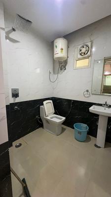 Bathroom Image of 400 Sq.ft 1 RK Independent House for rent in DLF Phase 3 Gurgaon for Rs. 19500