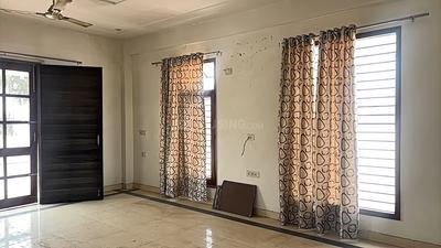 Living Room Image of 3000 Sq.ft 2 BHK Builder Floor for rent in Sector 17 Faridabad for Rs. 25000