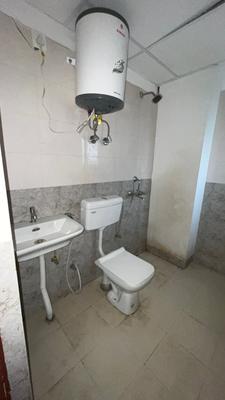 Image of 1000 Sq.ft 3 BHK Apartment / Flat for rent in ROF Amaltas, Sector 92, Gurgaon for Rs. 20000