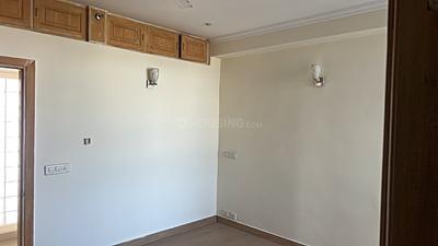 Bedroom Image of 2400 Sq.ft 3.5 BHK Apartment / Flat for sale in Raheja Atlantis, Sector 31 Gurgaon for Rs. 47000000